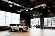 These full-view garage doors are in the G-4400 design, 14' x 12' with an anodized aluminum frame.